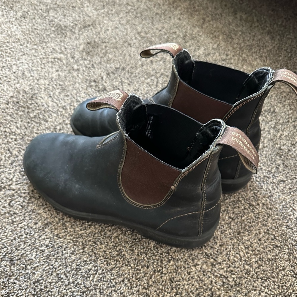 Blundstones